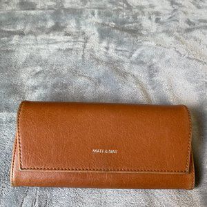 Matt & Nat Walnut Bifold Women's Wallet
